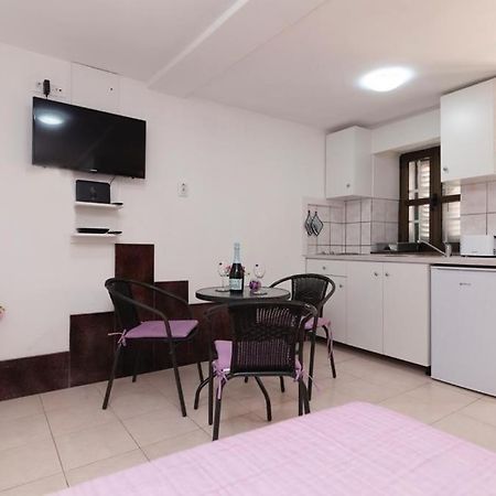 Central Apartment Rose In Hearth Of Split Kültér fotó