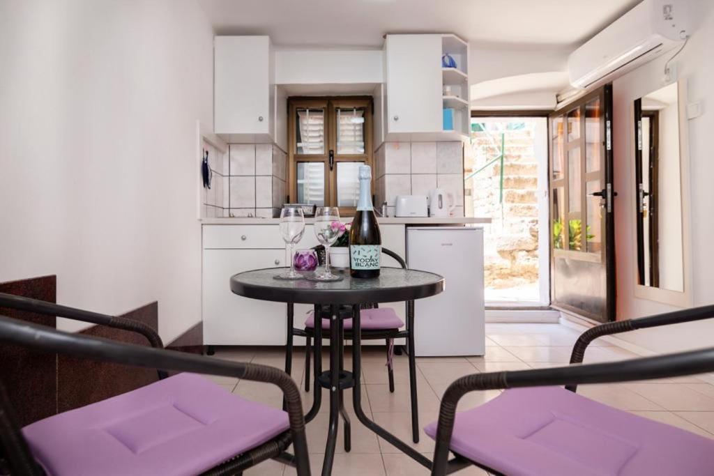 Central Apartment Rose In Hearth Of Split Kültér fotó